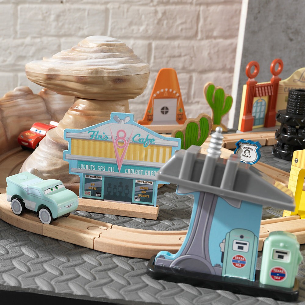 Modèle Radieux enfants , Circuit en bois Radiator Springs, Disney Pixar Cars 3 Nouveau style ★ - Modèle Radieux enfants , Circuit en bois Radiator Springs, Disney Pixar Cars 3 Nouveau style ★-01-5