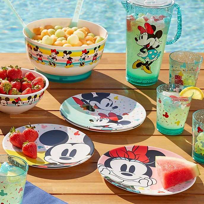 Soldes Disney Store Lot de 4 assiettes Mickey et Minnie, Disney Eats - Soldes Disney Store Lot de 4 assiettes Mickey et Minnie, Disney Eats-01-2